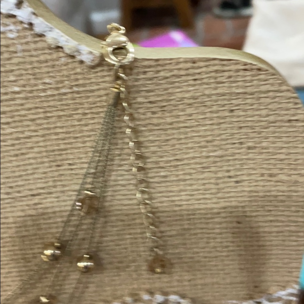 Beautiful necklace - Picture 4 of 4